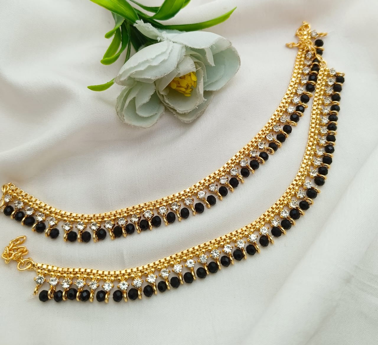 Pazeb (payal) Fancy manjos crystals payal